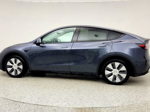 Used 2023 Tesla Model Y Long Range image 8