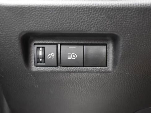 Used 2025 Toyota RAV4 XLE image 22