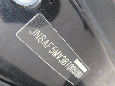 Used 2011 Nissan Juke SV image 32