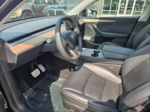 Used 2023 Tesla Model Y Performance AWD/4WD image 11