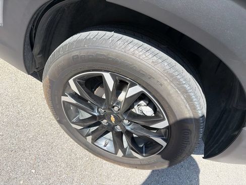 Used 2023 Chevrolet TrailBlazer LT FWD image 24