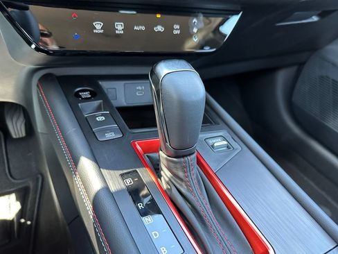 New 2026 Nissan Kicks SR w/ SR Premium Package FWD image 27