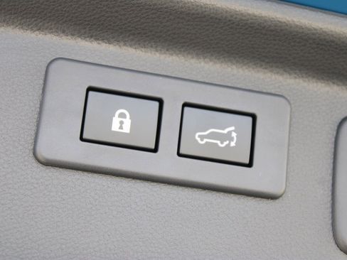 Certified 2025 Subaru Forester Wilderness image 32