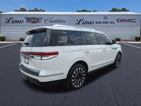 Used 2024 Lincoln Navigator Black Label AWD/4WD image 4