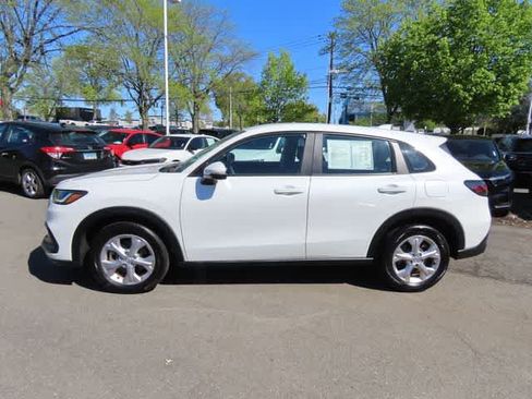 Used 2023 Honda HR-V LX image 3