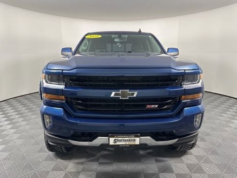 Used 2018 Chevrolet Silverado 1500 LT w/ All Star Edition image 6