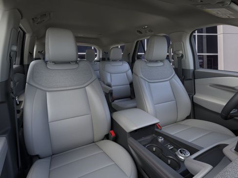 New 2026 Ford Explorer Active w/ Active Comfort Package RWD image 10