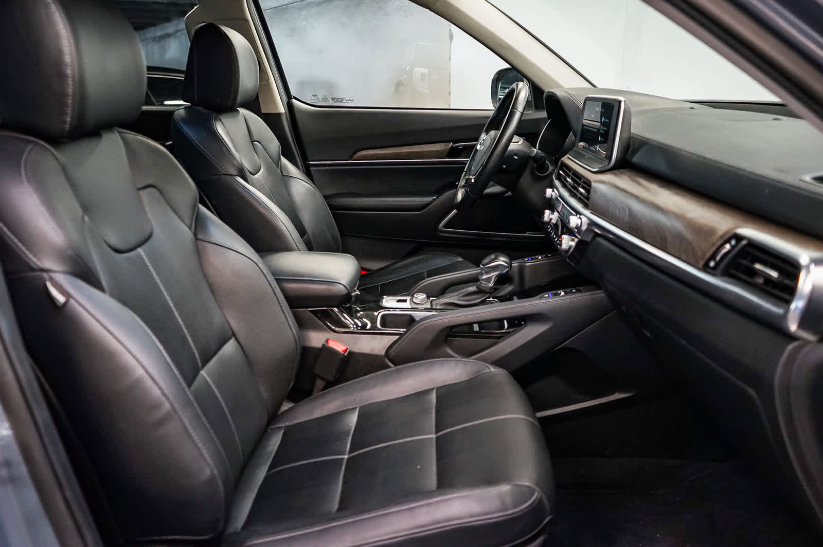 Used 2022 Kia Telluride EX w/ EX Premium Package FWD image 16