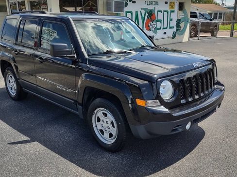Used 2016 Jeep Patriot Sport w/ Power Value Group image 3