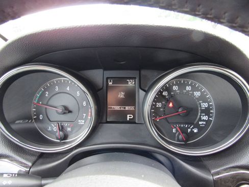 Used 2011 Jeep Grand Cherokee Laredo AWD/4WD image 15
