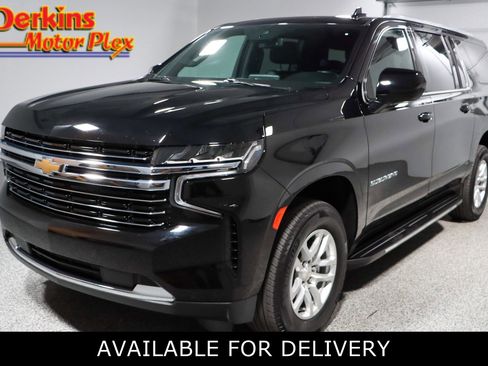 Used 2023 Chevrolet Suburban LT image 1