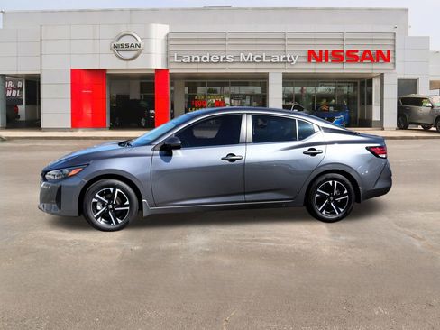 Used 2025 Nissan Sentra SV w/ All-Weather Package image 6