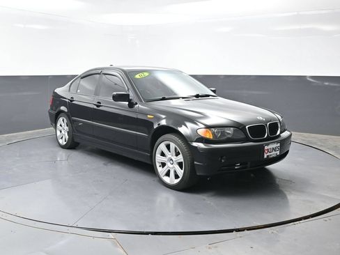 Used 2002 BMW 325i Sedan RWD image 4