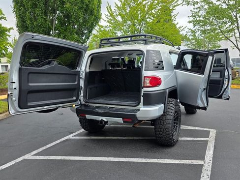 Used 2007 Toyota FJ Cruiser 4WD image 28