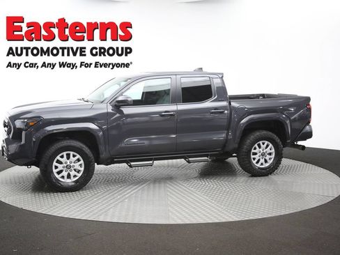 Used 2025 Toyota Tacoma SR5 AWD/4WD image 58