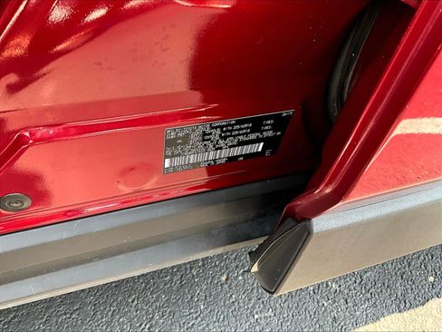 Used 2019 Toyota RAV4 Limited AWD/4WD image 19