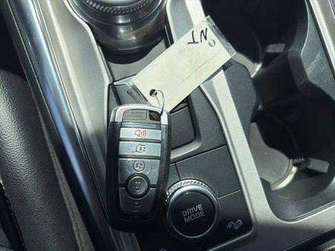Used 2021 Ford Explorer Limited w/ Equipment Group 301A AWD/4WD image 36