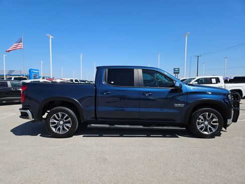 Used 2021 Chevrolet Silverado 1500 LT w/ Texas Edition Plus image 2
