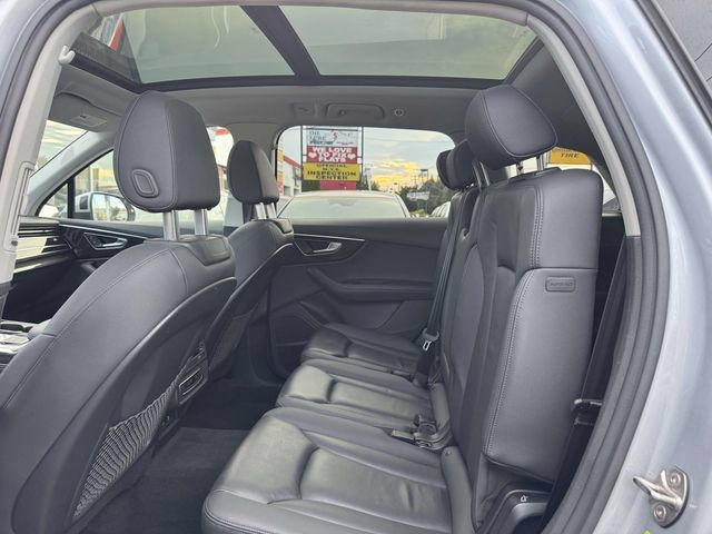Used 2024 Audi Q7 3.0T Premium Plus AWD/4WD image 17