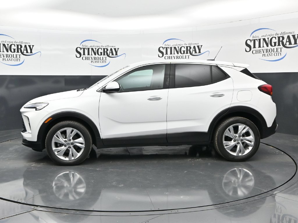 Used 2024 Buick Encore GX Preferred w/ Comfort Package FWD image 4