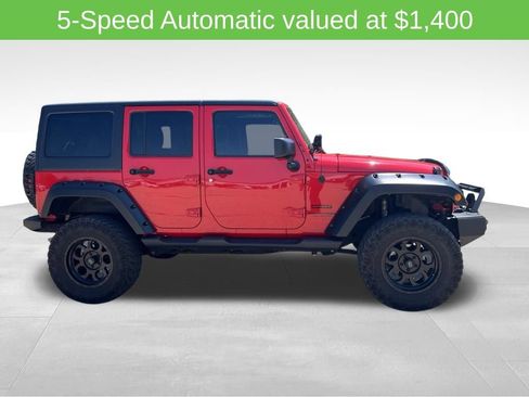 Used 2018 Jeep Wrangler Unlimited Sport w/ Connectivity Group AWD/4WD image 3