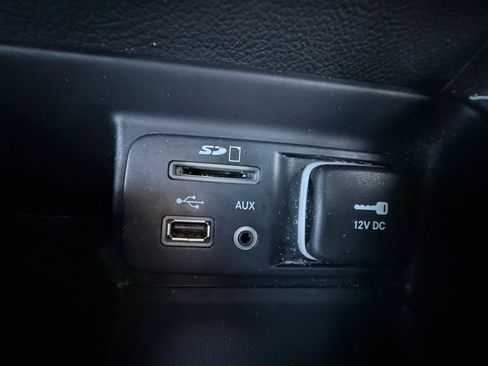 Used 2015 Jeep Cherokee Limited w/ Luxury Group image 31