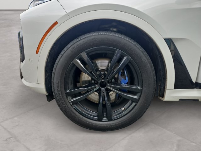 Certified 2024 BMW X7 xDrive40i w/ M Sport Package AWD/4WD image 14