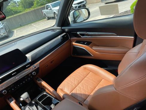 Used 2024 Kia Telluride EX X-Line image 26