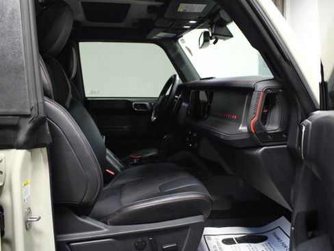 Used 2025 Ford Bronco Raptor AWD/4WD image 16