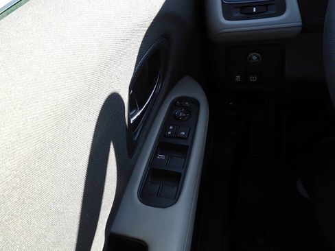 Used 2020 Honda HR-V LX image 18