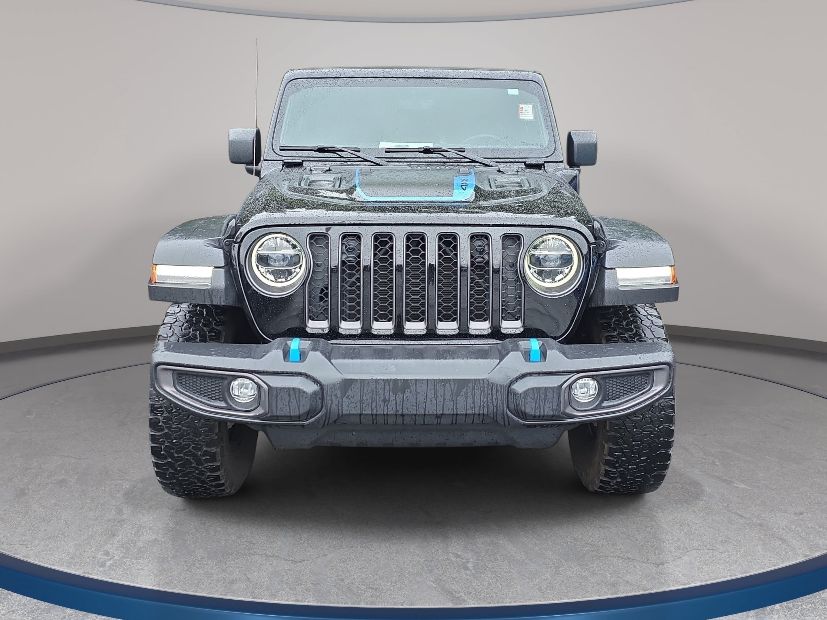 Used 2022 Jeep Wrangler Unlimited Rubicon 4xe w/ Cold Weather Group AWD/4WD image 4