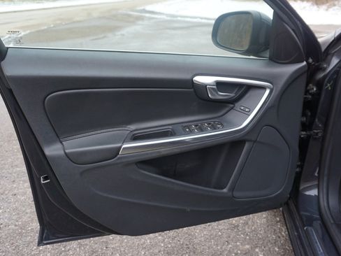 Used 2015 Volvo S60 T5 Premier image 31