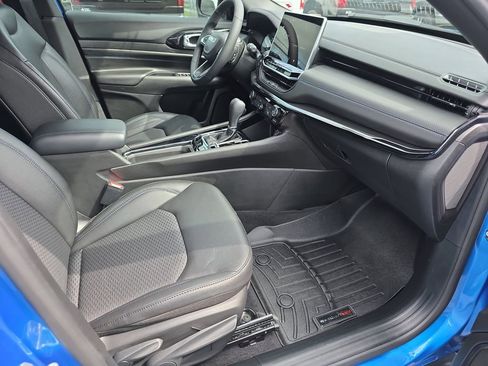 Used 2026 Jeep Compass Latitude image 34