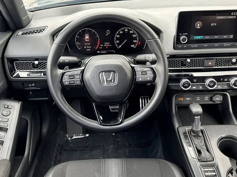 Used 2025 Honda Civic Sport image 16
