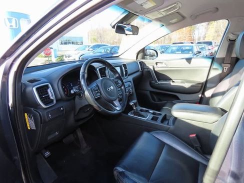 Used 2017 Kia Sportage EX image 2