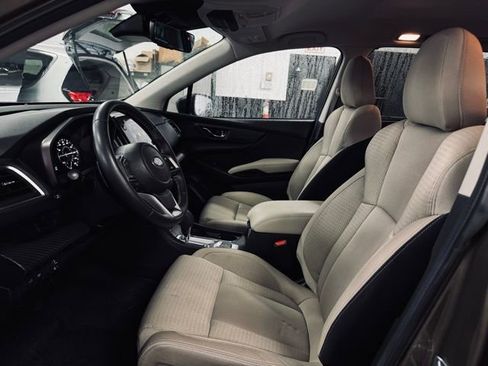 Used 2024 Subaru Ascent Premium w/ Convenience Package image 16