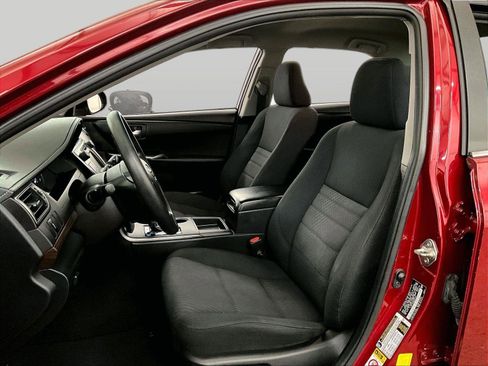 Used 2016 Toyota Camry LE image 24