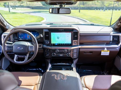 Used 2026 Ford F450 King Ranch w/ Chrome Package AWD/4WD image 33