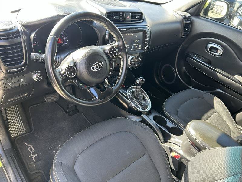 Used 2016 Kia Soul + w/ Audio Package FWD image 8