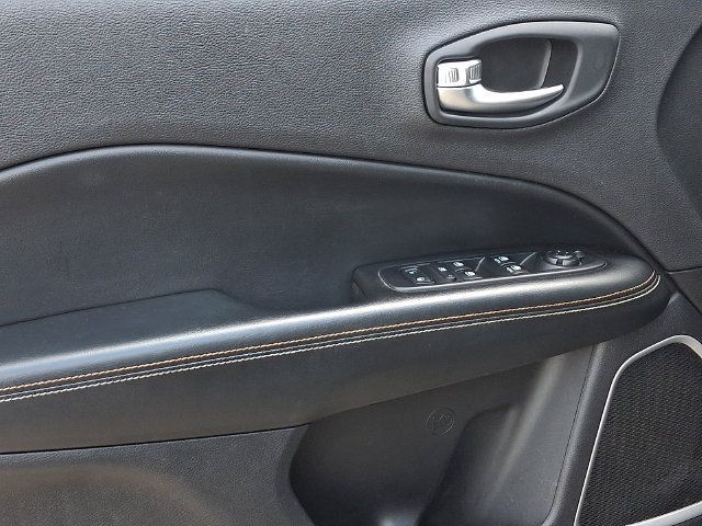 Used 2018 Jeep Compass Latitude w/ Popular Equipment Group AWD/4WD image 22
