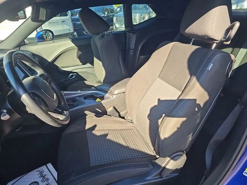 Used 2019 Dodge Challenger SXT image 14