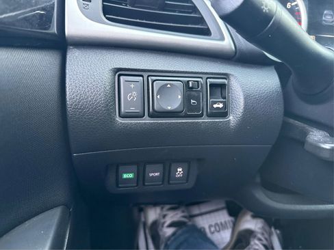 Used 2018 Nissan Sentra SV FWD image 18