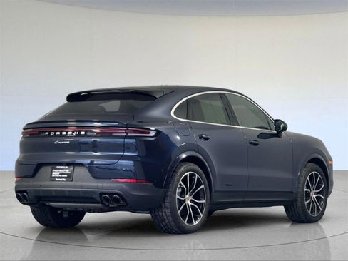Used 2025 Porsche Cayenne Coupe image 8