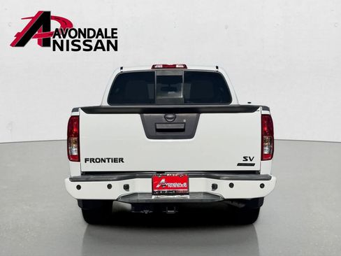 Certified 2020 Nissan Frontier SV w/ Midnight Edition Floor Mats RWD image 5