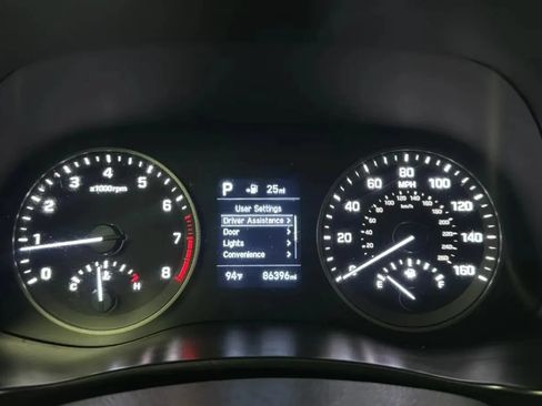 Used 2021 Hyundai Tucson SE w/ Cargo Package FWD image 11