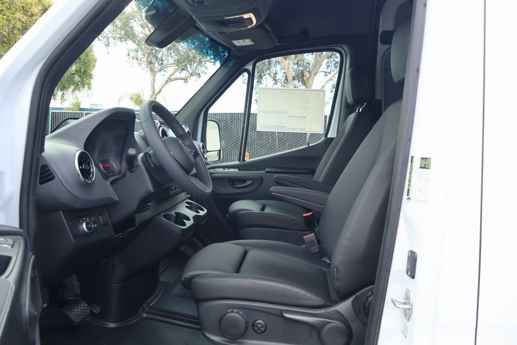 New 2026 Mercedes-Benz Sprinter 2500 image 8