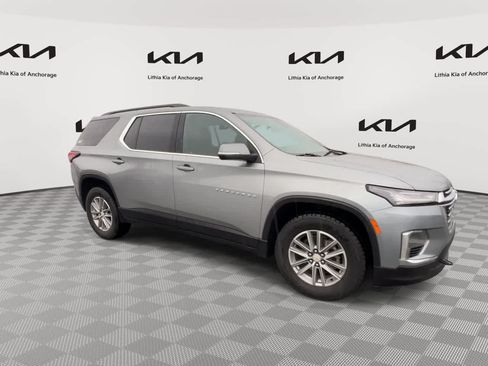 Used 2023 Chevrolet Traverse LT AWD/4WD image 2