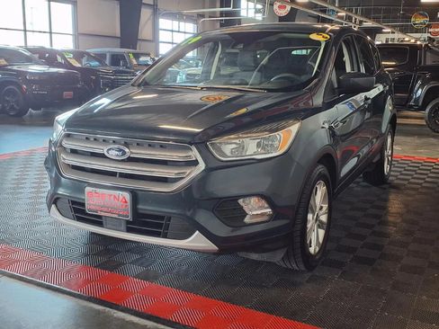 Used 2019 Ford Escape SE AWD/4WD image 4