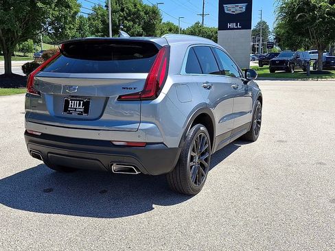 Used 2023 Cadillac XT4 Luxury w/ LPO, Onyx Lite Package AWD/4WD image 8