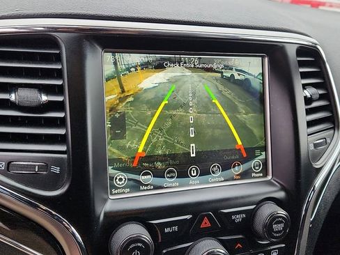 Used 2018 Jeep Grand Cherokee Trailhawk AWD/4WD image 11
